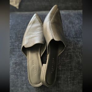 Everlane leather boss flats slides black leather 7 1/2